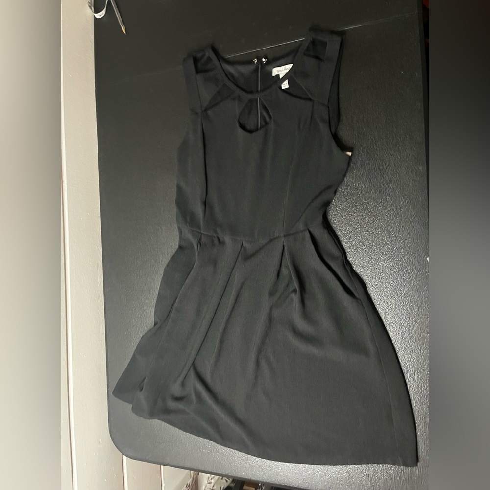 SPEECHLESS little black dress with cinch waist and keyhole details and pockets